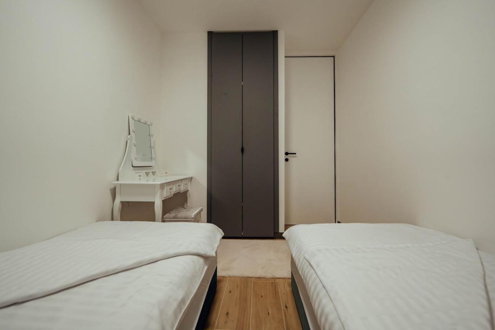Black Queen Apartment Split Extérieur photo